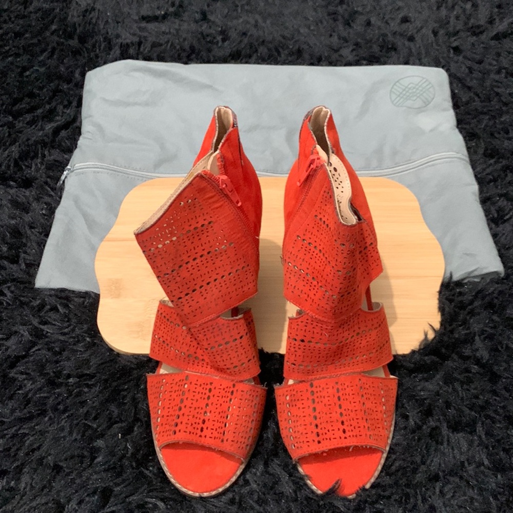 Market Spruce - Wedge